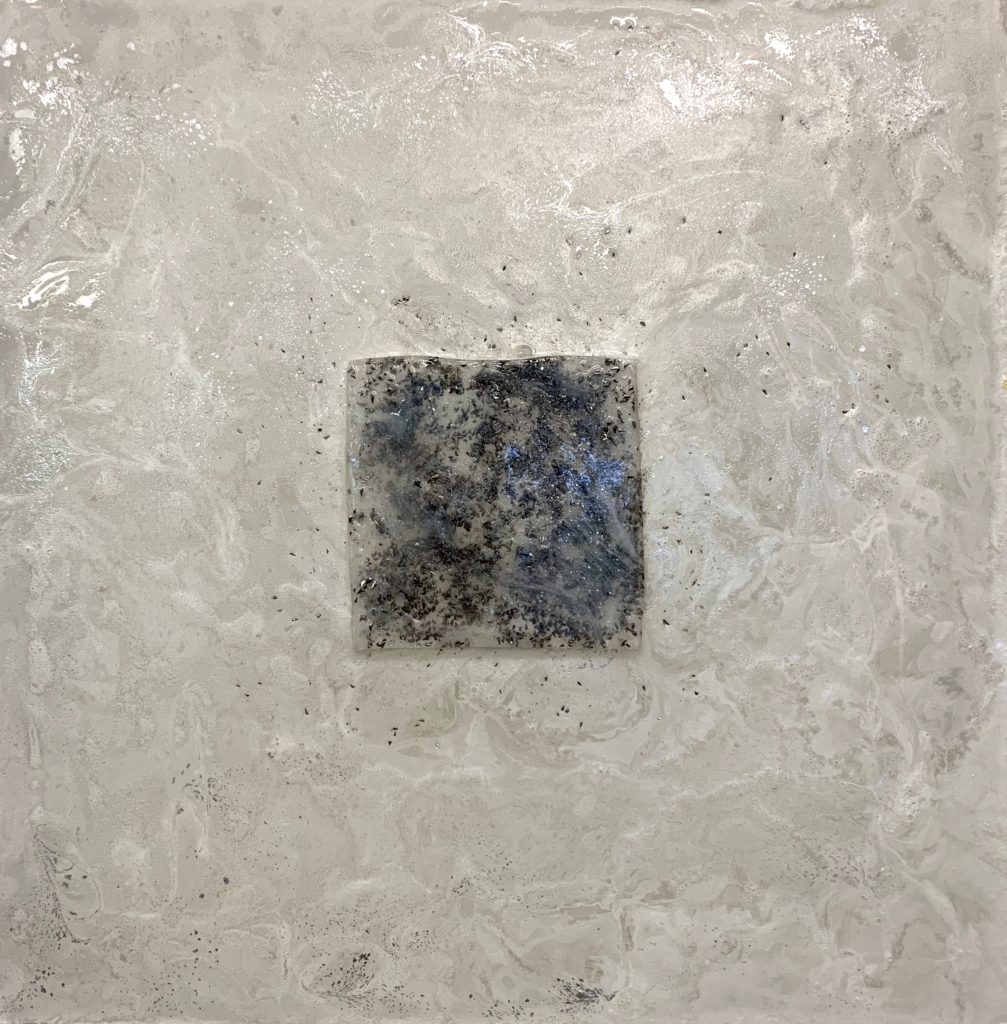 Square, Bioresin, 50x50cm, 2017, 3'500.- CHF