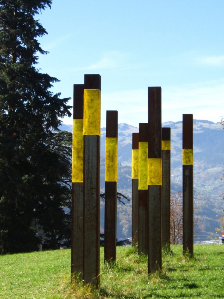 Installation, Bioresin, Metal and Pigments on acrylic glass, 20x20x300cm, 7'500.- CHF